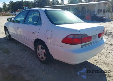 2000 Honda Accord 2.3 Ex z USA, uszkodzony, nr VIN 1HGCG5569YA011699